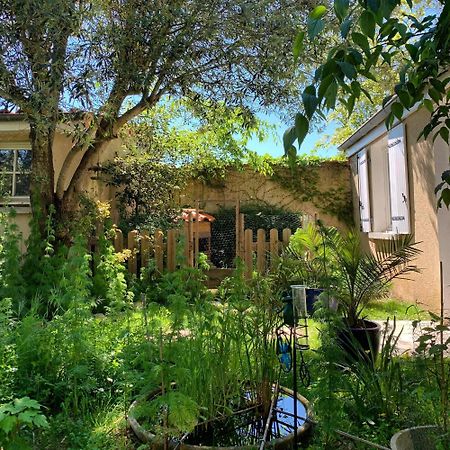 Nuitee Naturopathique La Rochelle  Exteriör bild
