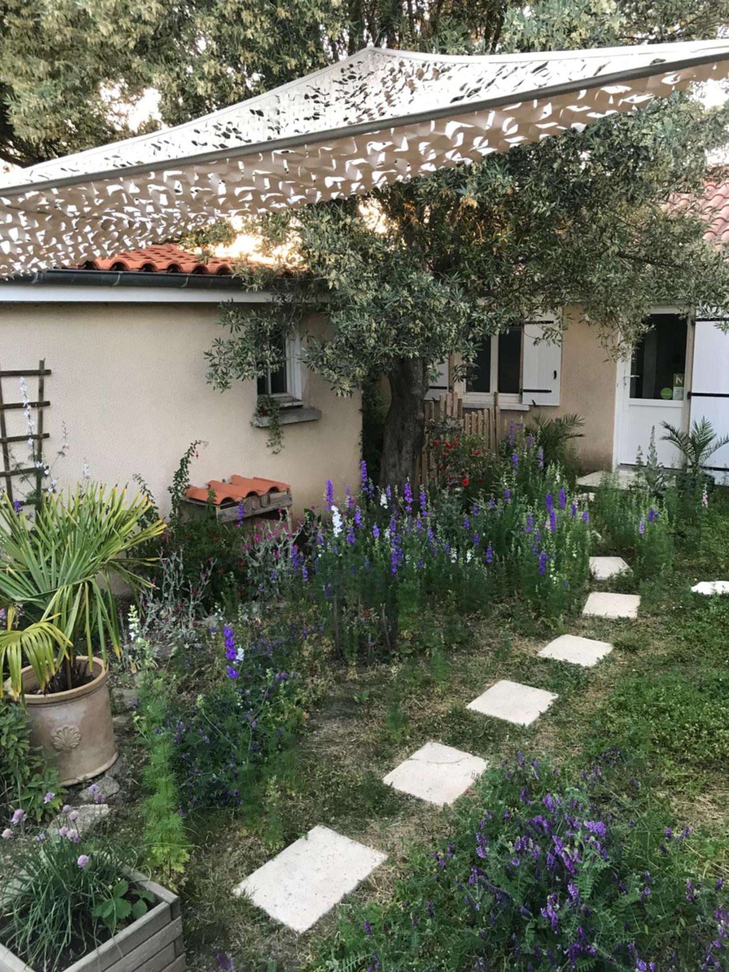 Nuitee Naturopathique La Rochelle  Exteriör bild